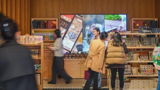 牌Sagrada Madre加速布局线下快闪店CQ9电子平台入口中式线香越来越火阿根廷香薰品(图3)